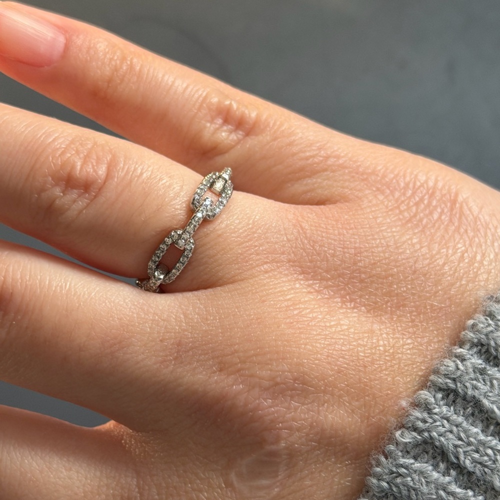 Silver cubic zirconia link ring